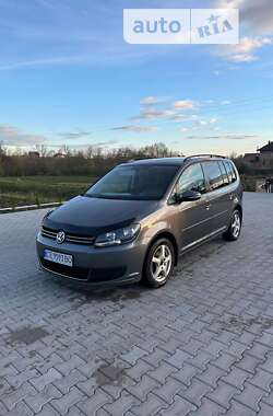 Микровэн Volkswagen Touran 2011 в Черновцах