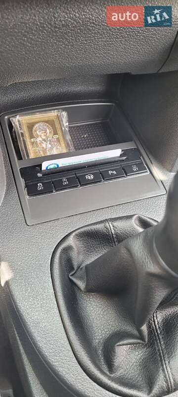 Микровэн Volkswagen Touran 2014 в Черновцах