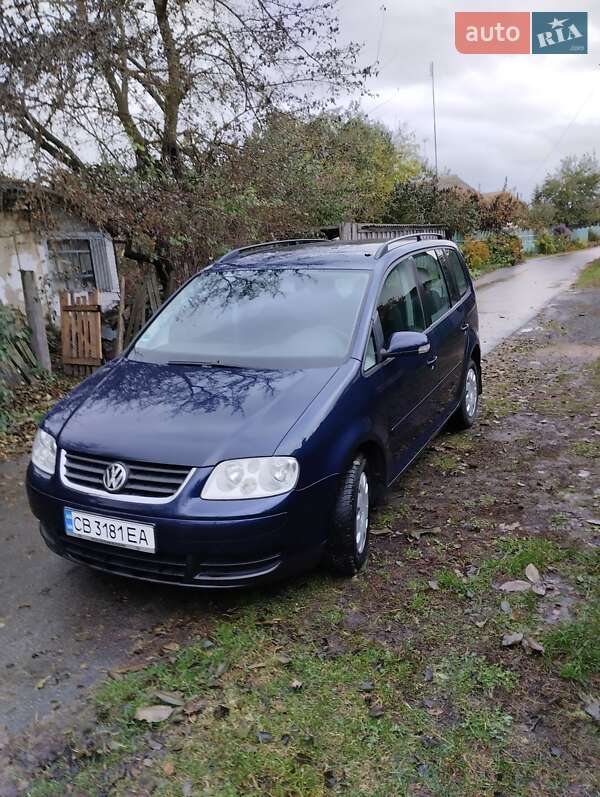 Минивэн Volkswagen Touran 2003 в Мене