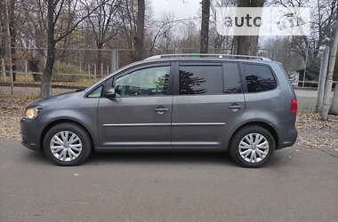 Микровэн Volkswagen Touran 2011 в Черновцах