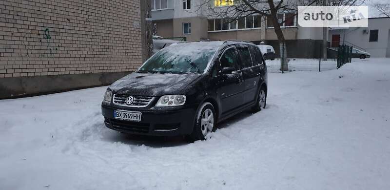 Минивэн Volkswagen Touran 2006 в Хмельницком