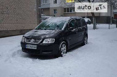 Минивэн Volkswagen Touran 2006 в 