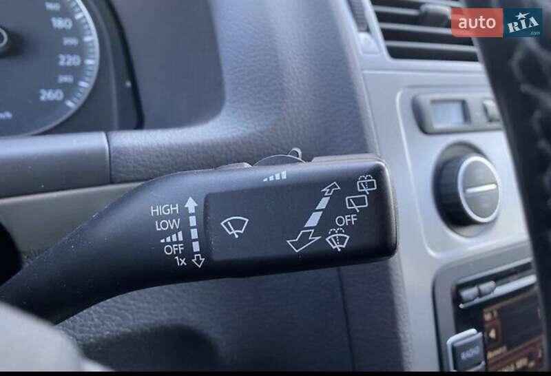 Минивэн Volkswagen Touran 2009 в Киеве