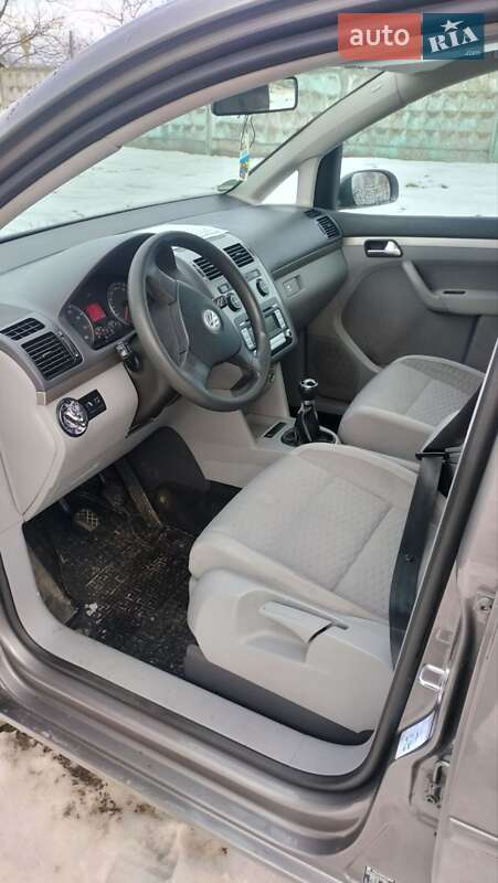 Минивэн Volkswagen Touran 2007 в Луцке фото 4 Минивэн Volkswagen Touran 2007 в Луцке