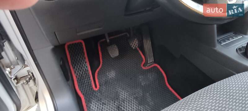 Микровэн Volkswagen Touran 2014 в Каменец-Подольском