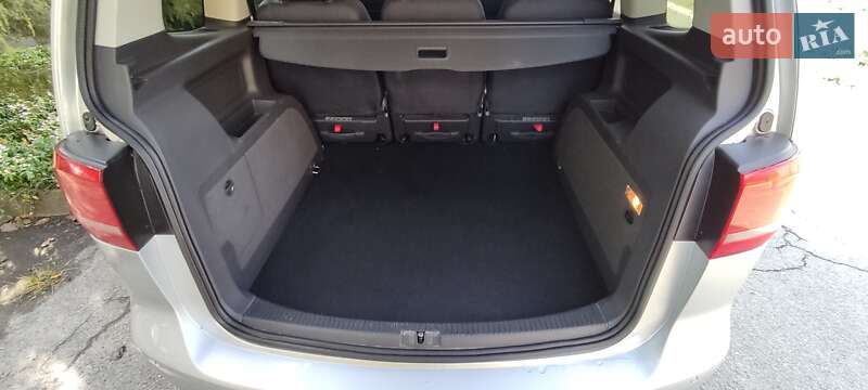 Микровэн Volkswagen Touran 2014 в Каменец-Подольском