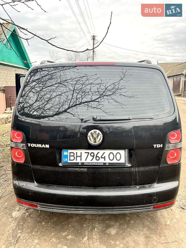 Мінівен Volkswagen Touran 2007 в Білгороді-Дністровському