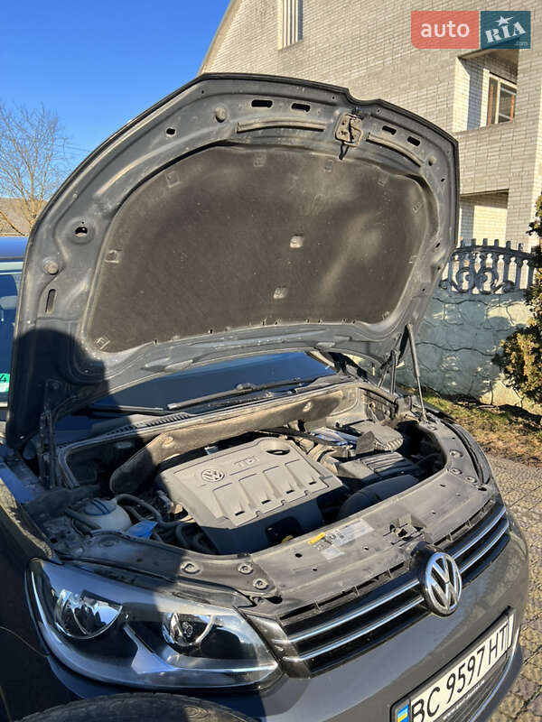 Микровэн Volkswagen Touran 2014 в Николаеве