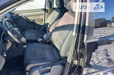 Микровэн Volkswagen Touran 2011 в Киеве