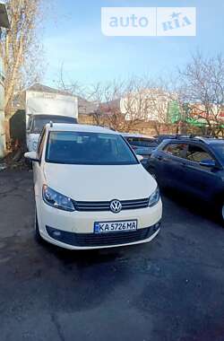 Микровэн Volkswagen Touran 2014 в Киеве