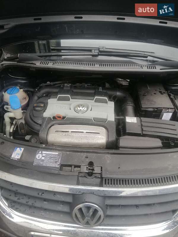 Минивэн Volkswagen Touran 2007 в Киеве