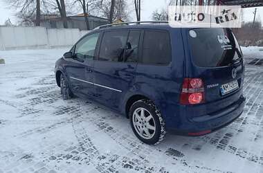 Минивэн Volkswagen Touran 2008 в Коростене