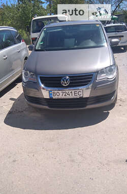 Мінівен Volkswagen Touran 2008 в Хмельницькому