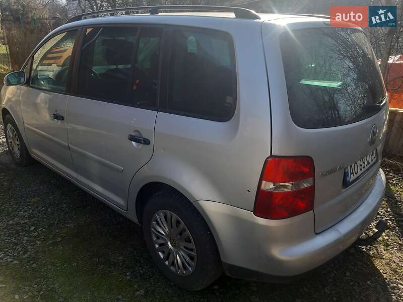 Минивэн Volkswagen Touran 2005 в Ужгороде
