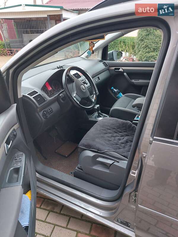 Микровэн Volkswagen Touran 2010 в Броварах фото 4 Микровэн Volkswagen Touran 2010 в Броварах