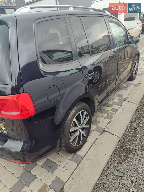 Микровэн Volkswagen Touran 2012 в Берегово