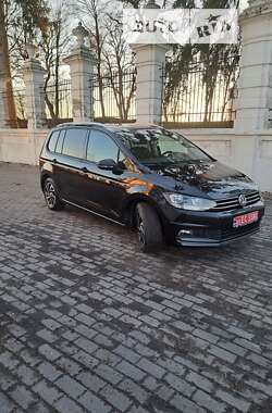 Микровэн Volkswagen Touran 2018 в Тернополе