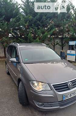 Минивэн Volkswagen Touran 2008 в Новояворовске