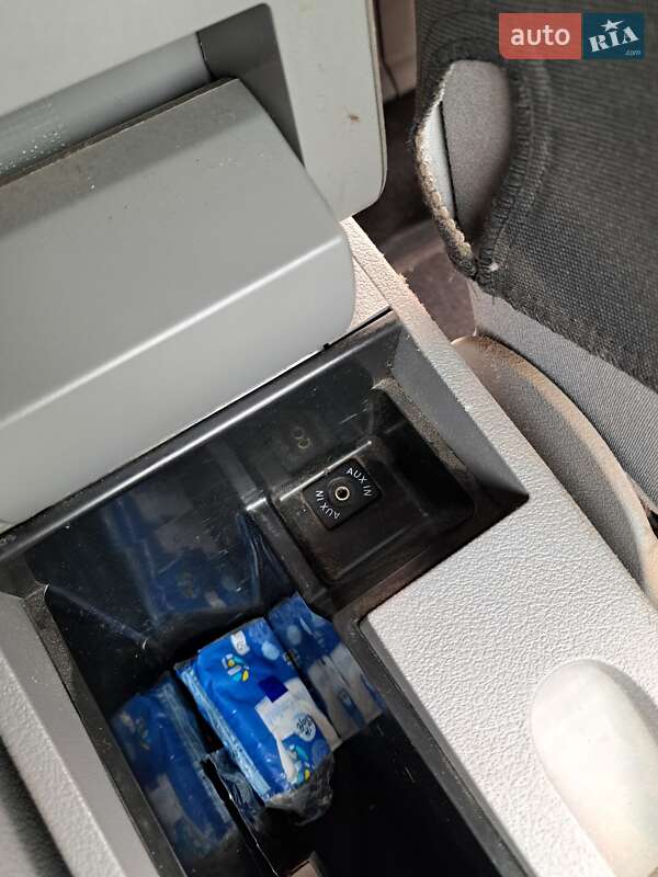 Минивэн Volkswagen Touran 2009 в Изяславе