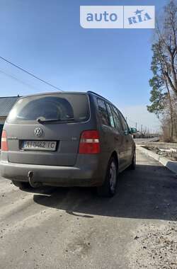 Минивэн Volkswagen Touran 2005 в Киеве