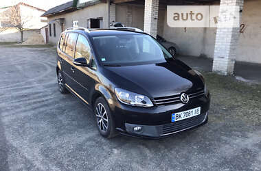 Volkswagen Touran 2011