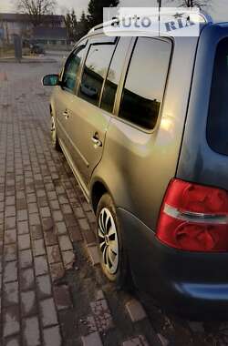 Мінівен Volkswagen Touran 2003 в Рокитному