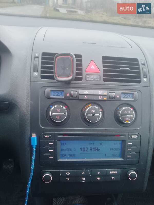 Минивэн Volkswagen Touran 2003 в Полонном