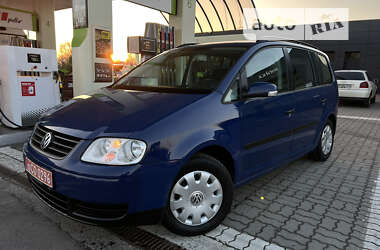 Минивэн Volkswagen Touran 2004 в Дрогобыче