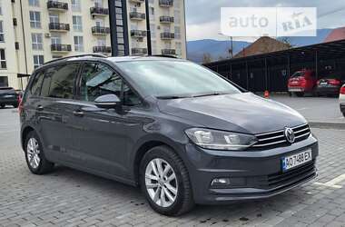 Микровэн Volkswagen Touran 2017 в Сваляве