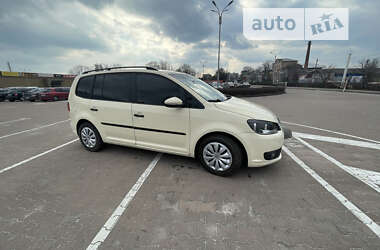 Volkswagen Touran 2011