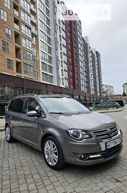 Минивэн Volkswagen Touran 2009 в Ивано-Франковске