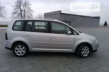 Мінівен Volkswagen Touran 2004 в Світловодську