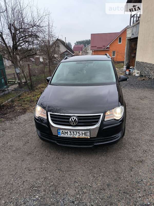 Мінівен Volkswagen Touran 2008 в Житомирі