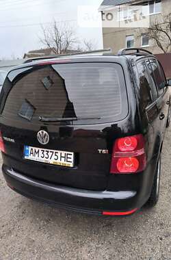 Мінівен Volkswagen Touran 2008 в Житомирі