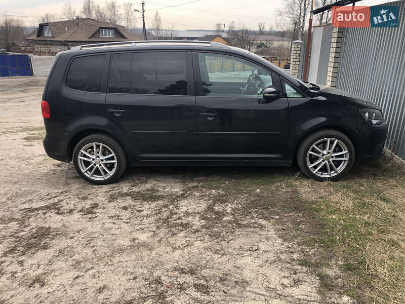 Минивэн Volkswagen Touran 2012 в Харькове
