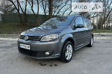 Минивэн Volkswagen Touran 2010 в Киеве