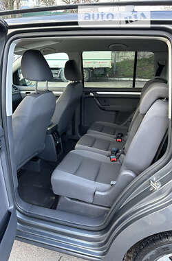 Минивэн Volkswagen Touran 2010 в Киеве