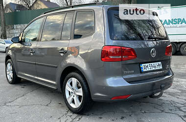 Мінівен Volkswagen Touran 2010 в Звягелі