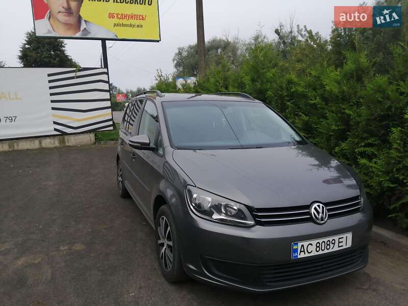 Минивэн Volkswagen Touran 2010 в 