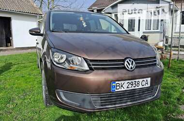 Volkswagen Touran 2011