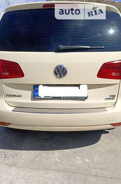 Мінівен Volkswagen Touran 2014 в Дніпрі
