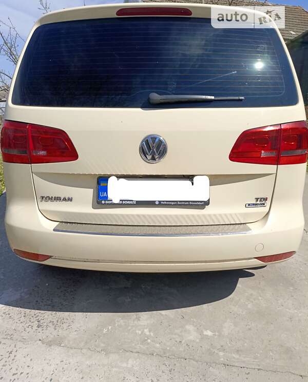 Минивэн Volkswagen Touran 2014 в Днепре