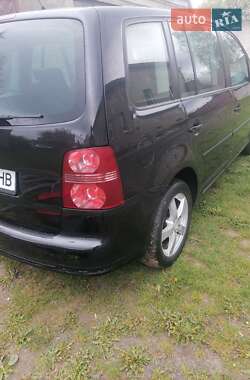Мінівен Volkswagen Touran 2009 в 