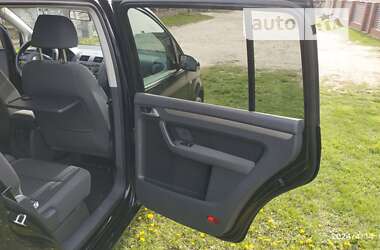 Минивэн Volkswagen Touran 2007 в Гусятине