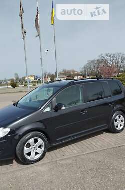 Минивэн Volkswagen Touran 2007 в Виноградове