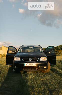 Минивэн Volkswagen Touran 2006 в Иршаве