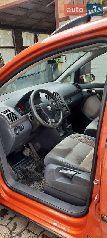 Минивэн Volkswagen Touran 2008 в Белой Церкви