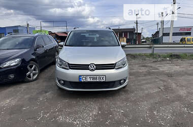 Мінівен Volkswagen Touran 2012 в Чернівцях