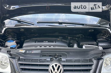 Мінівен Volkswagen Touran 2005 в Житомирі