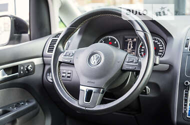 Мінівен Volkswagen Touran 2012 в Львові